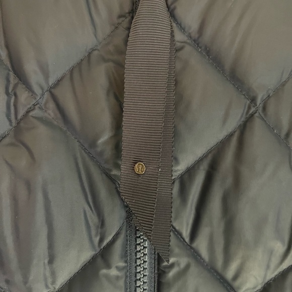 Lulu Lemon Reversible Vest - Picture 4 of 9